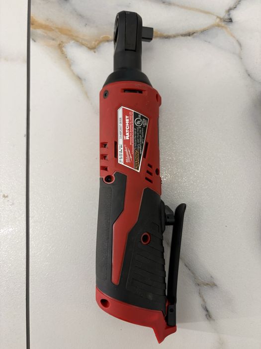Grzechotka milwaukee m12 wraz z ładowarką