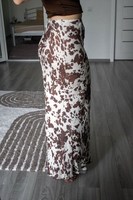 Атласна спідниця максі, принт корови, спідниця анімалістичний принт