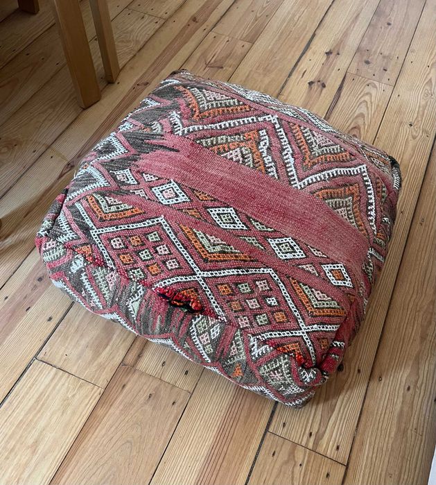 Moroccan Pouffe cushion / almofada