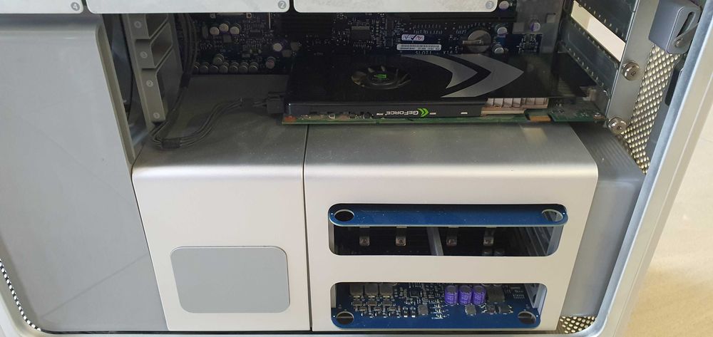 Komputer APPLE MAC PRO A1186 2x XEON E5462 4GB RAM