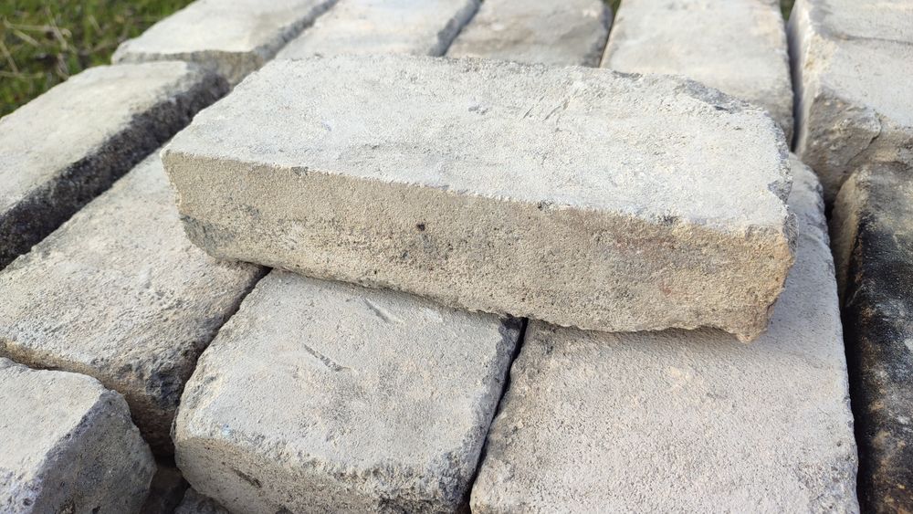 Огнеупорный кирпич 3 вида