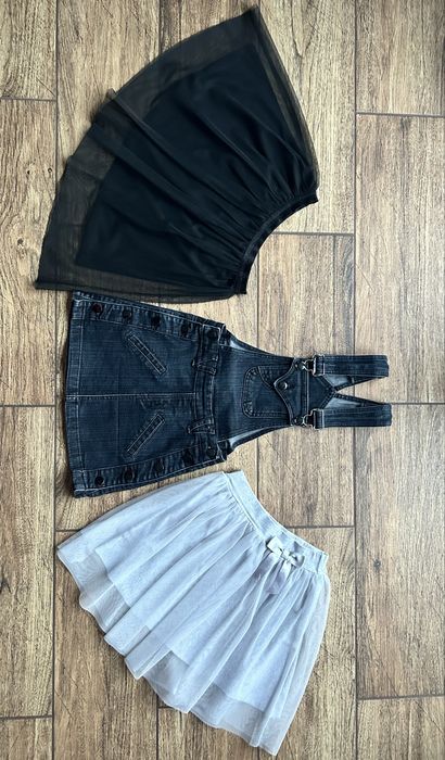 Zestaw spódniczek sukienka ogrodniczka rozmiar 122-128