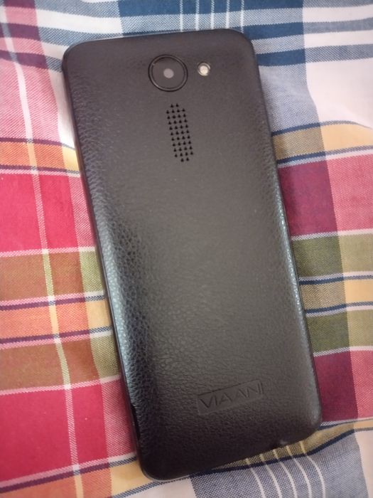 Телефон кнопковий Viaan