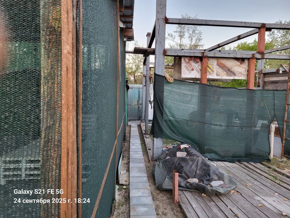 Причал №5 место, с отдельным входом 200000 торг