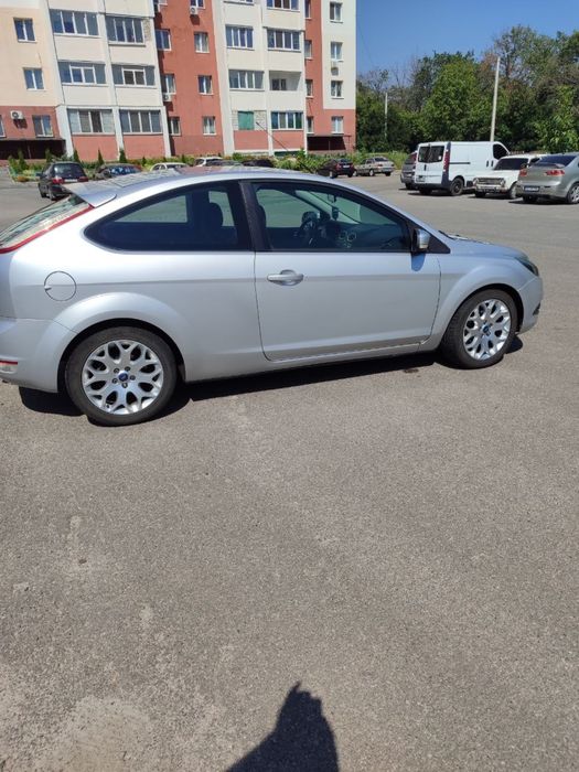 Ford Focus 2009г 1.6