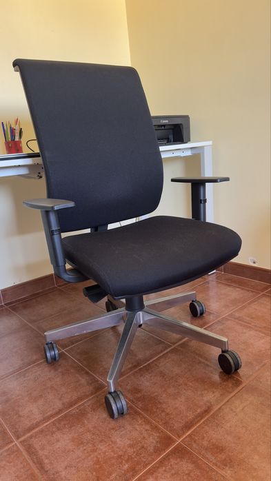 Cadeira com encosto reclinavel