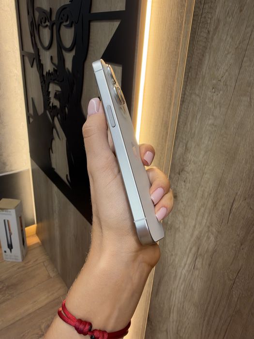 Б/у IPHONE 15Pro Max 1TB White Titanium Neverlock Костюшка,5 igran d