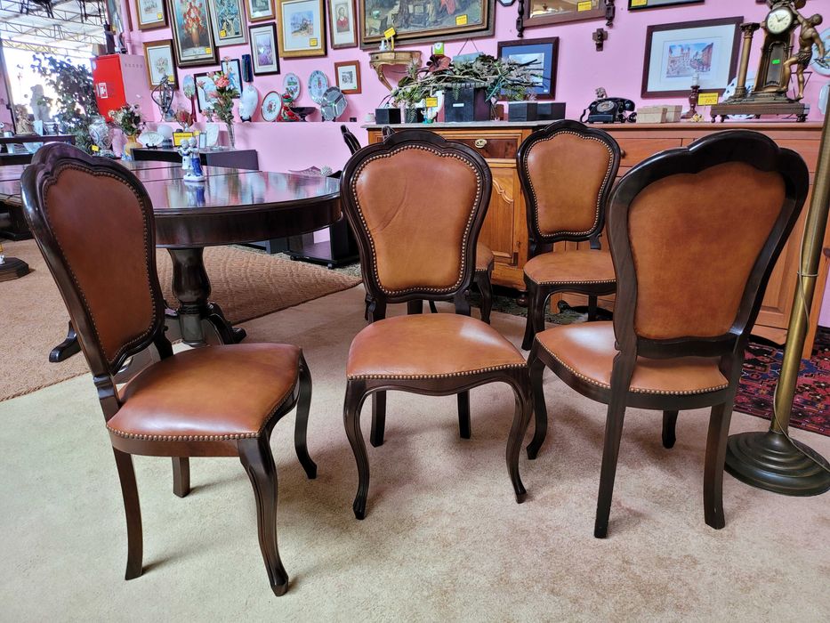 Cadeiras de sala em madeira maciça e pele - óptim