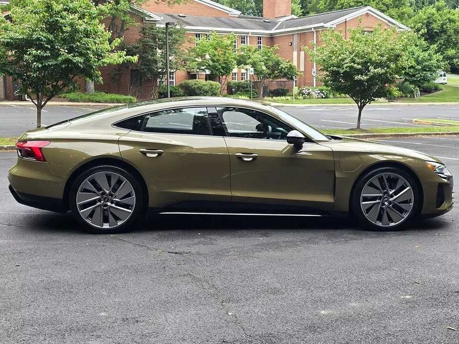 2022 Audi e-tron GT Prestige