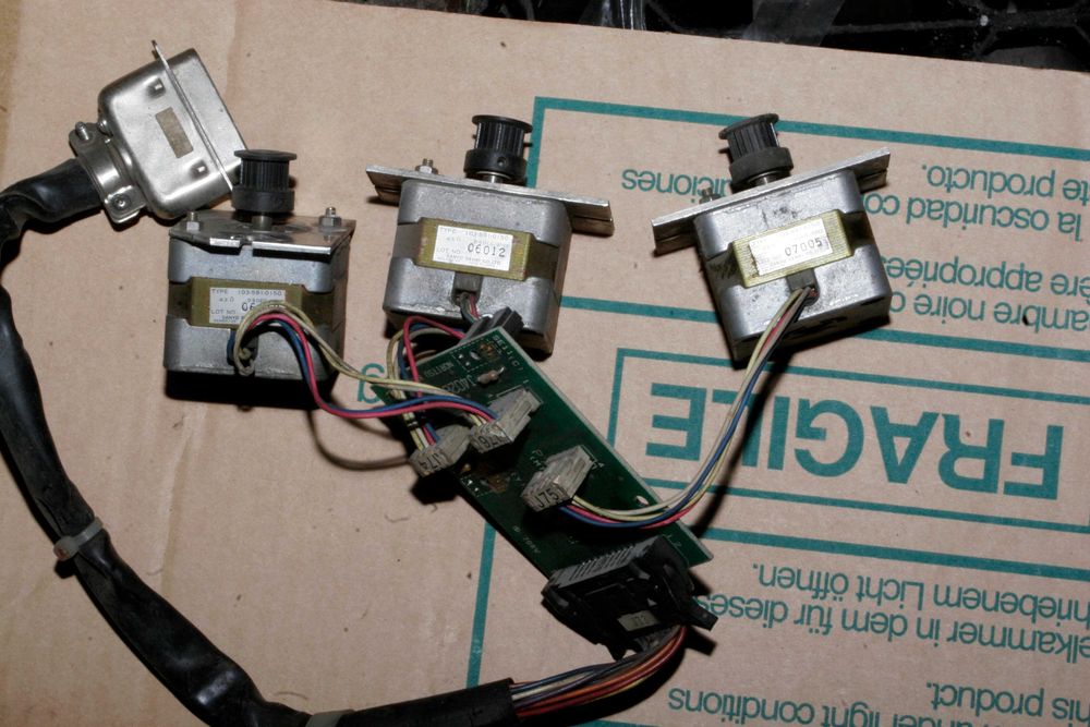 Trzy silniczki krokowe