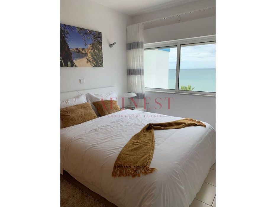 Apartamento T3 Para Arrendamento Em Quarteira | Em Frente À Praia