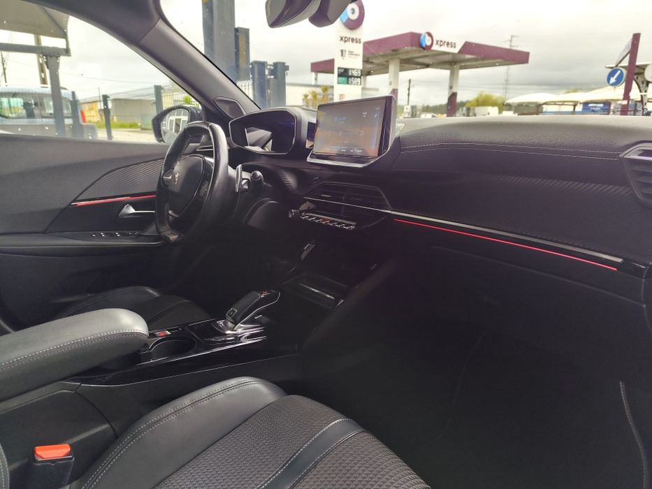 Peugeot 2008 1.5hdi GtLine Eat8