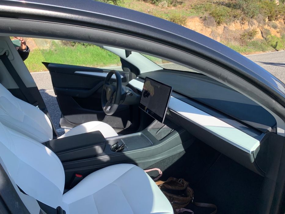 Tesla Model Y AWD Long Range