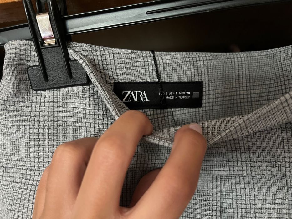 Mini saia calção plissada Zara