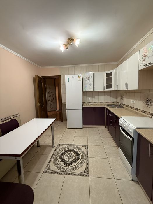 Продаж 1 кімнатної квартири з автономним опаленням. Район Порт сіті , Там там