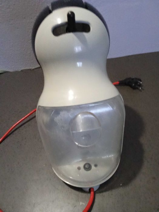 Maquina de café marca Nescafé dulce gusto
