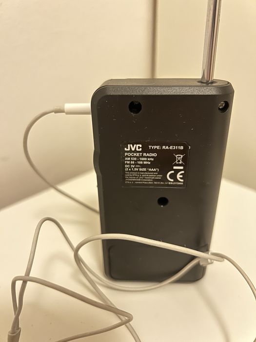 Radio kieszonkowe przenosne JVC + sluchawki Apple jack