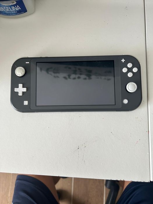 Nintendo switch lite ( enviar msg para o numero do anuncio)