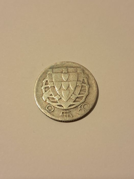 Moeda antiga portuguesa 2,50