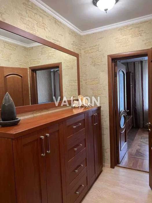 Продам 4-х кім. 114 м.кв. , мкр. Троєщина р-н, вул. Данькевича, 8