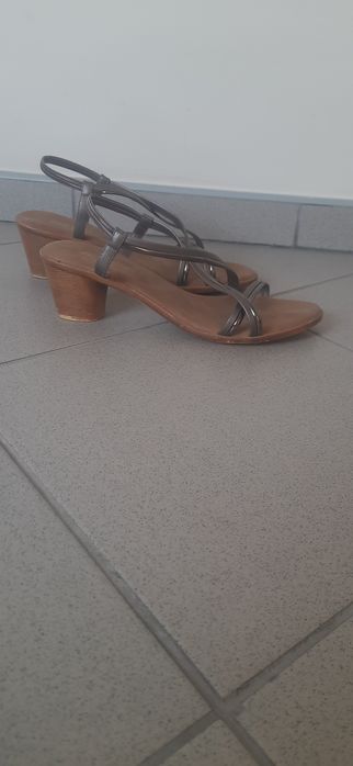 Lekkie sandałki rozm 40