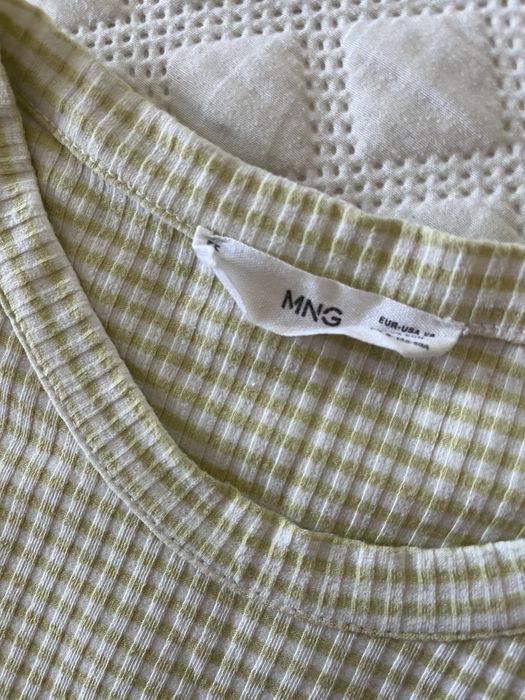 Top aos quadradinhos amarelo e branco