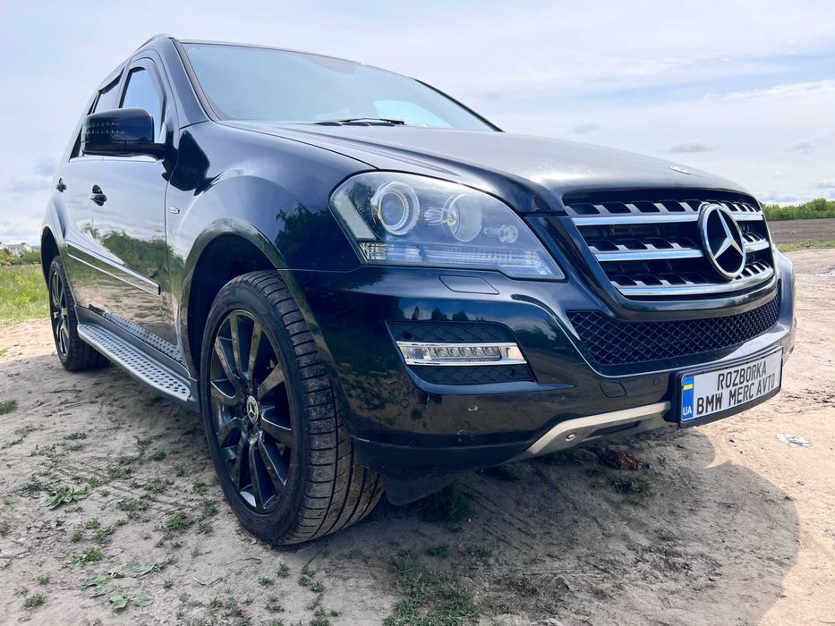 Передний бампер Mercedes ML W164 Рестайл C197 Передній бампер МЛ 164