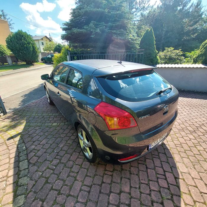 Kia Ceed - uszkodzony