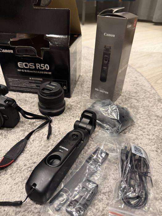 Canon EOS R50 lente RF-S 18-45mm