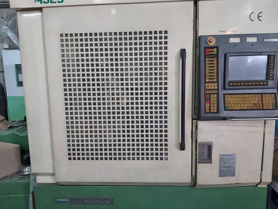 Продам электроэрозионый  станок Sodick  A325 . 1998г.выпуска