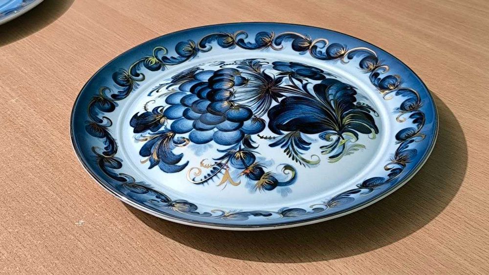 Редкая экспортная колекційна настінна тарілка Коростень Україна СССР фарфор кобальт позолота виноград ручний розпис
