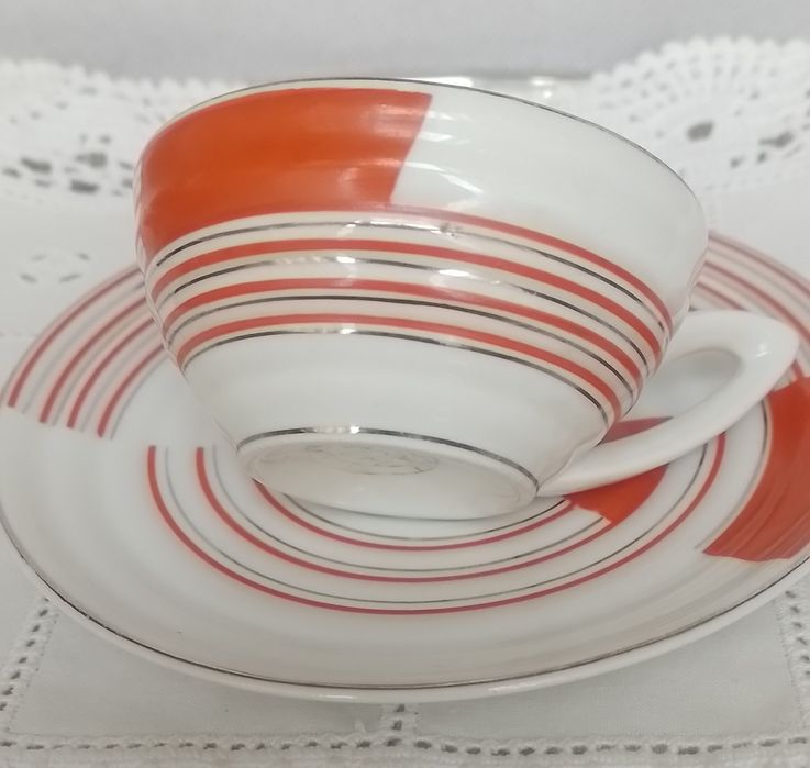 Chávena de café com pires em porcelana Coimbra 1° carimbo