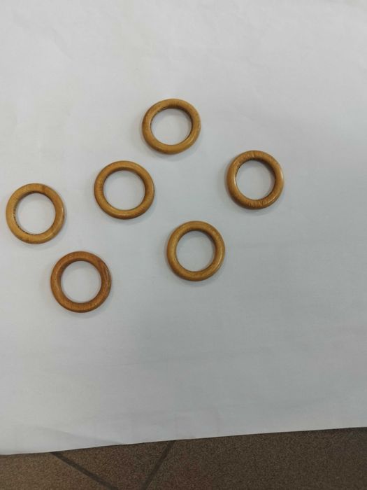 Kółka drewniane do karnisza