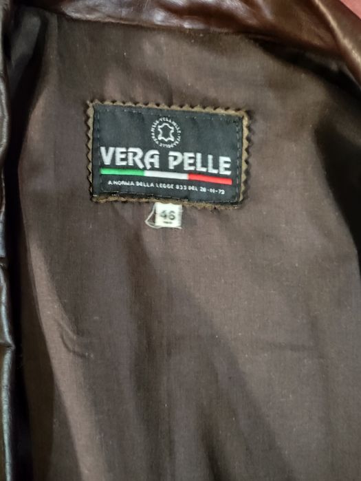 Шкіряний плащ коричневий