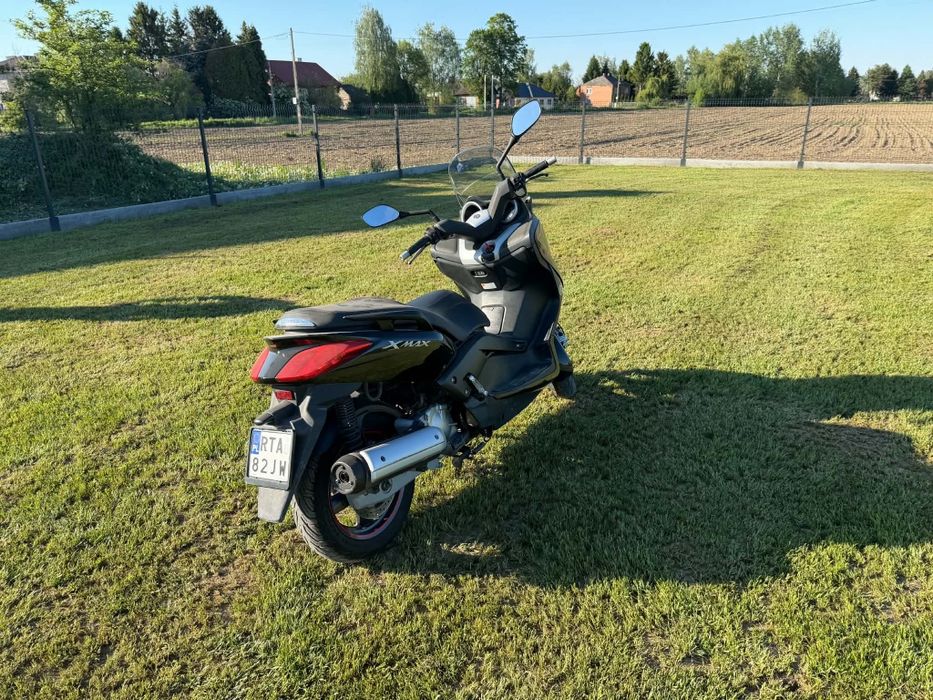 Yamaha x max 125