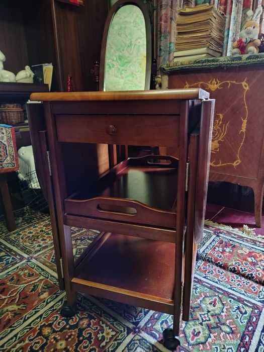 Продам меблі з натурального дерива