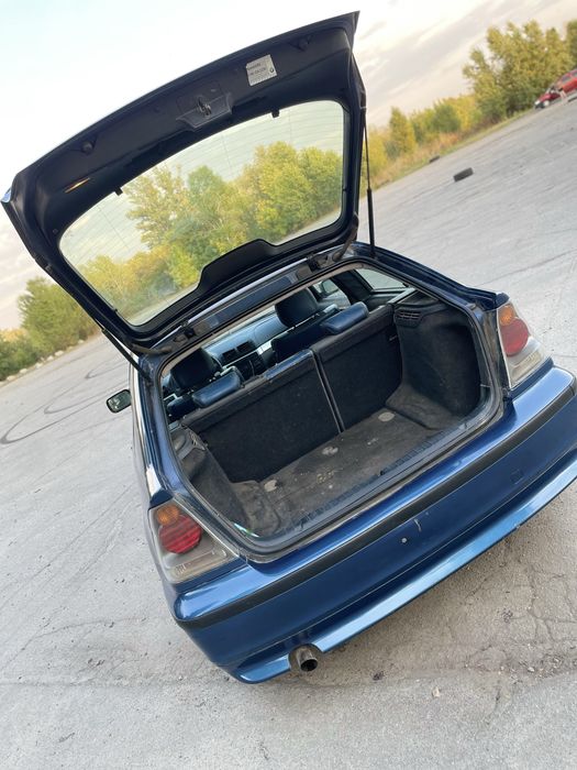 Продам BMW e46 compact 2002 год 2.0 бенз