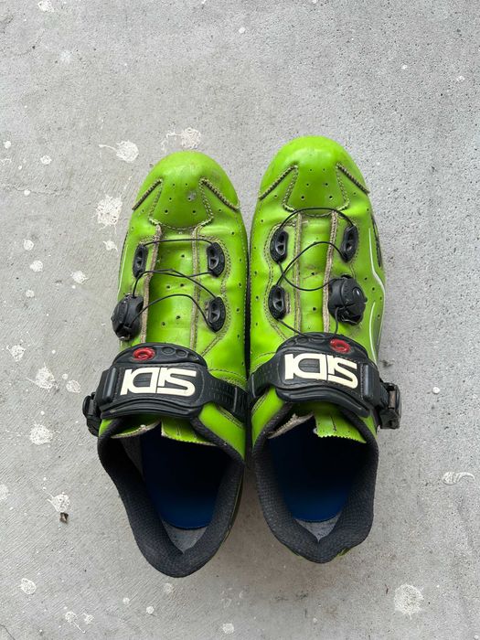 Barras tejadilho marca Atera e material BTT