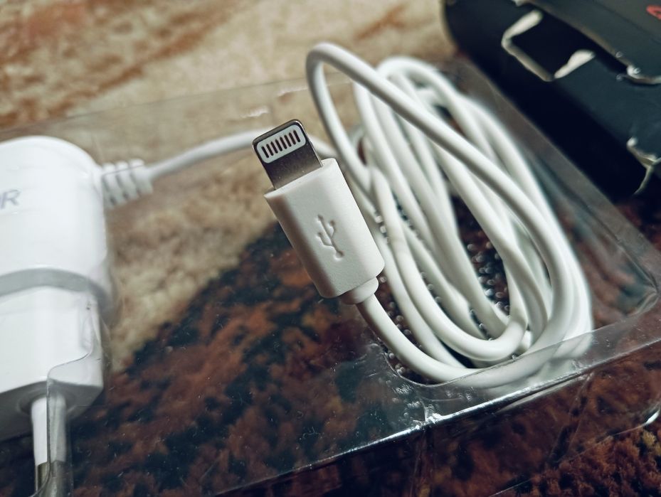 Ładowarka LED telefon