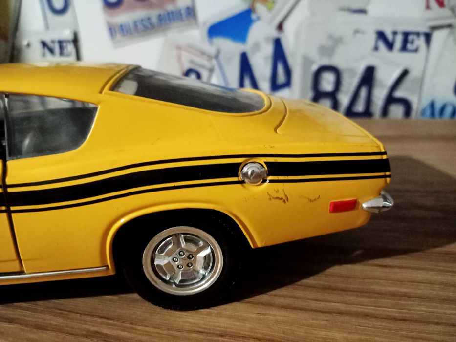 Plymouth barracuda 1/18