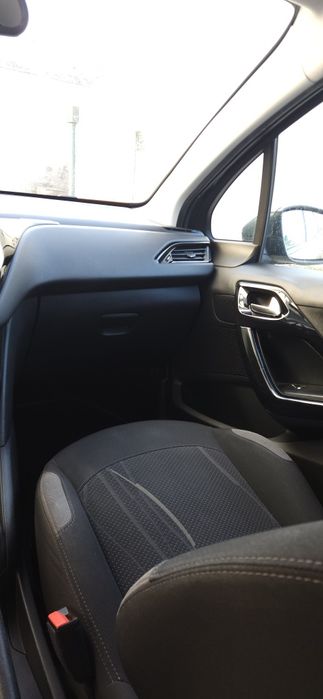 Peugeot 208 1.2 vti active