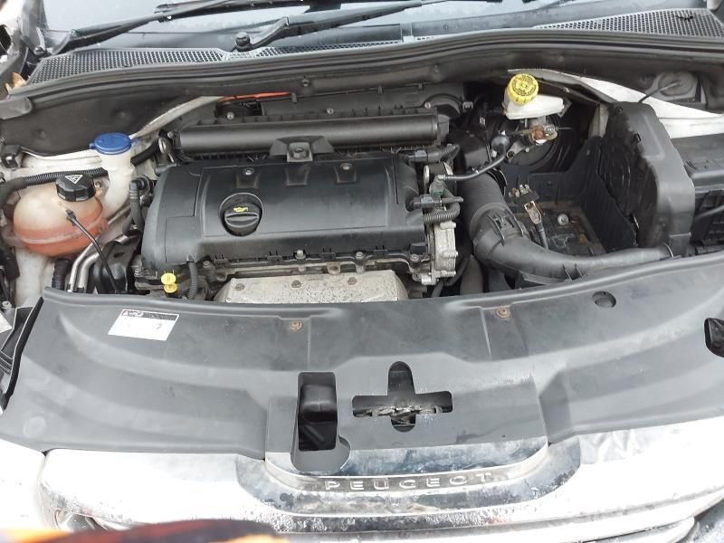 Peugeot 2008 1.6 Benz anglik części