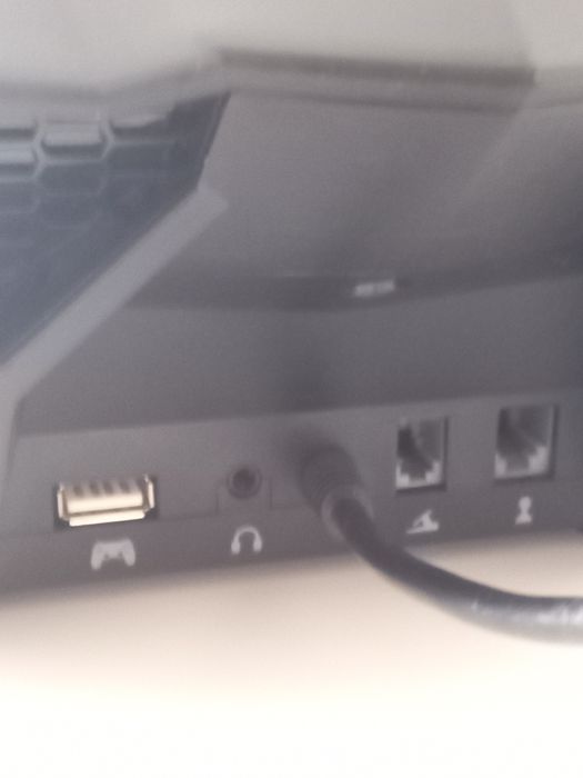 VENDO VOLANTE USADO MAS EM BOM estado para  pc com pedais e mudanças