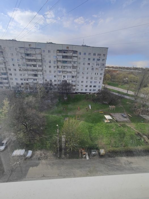 Продам 3 комнатная квартира Салтовка метро Студенческая Экв. 37000