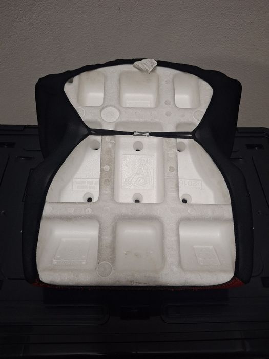 Assento ergonómico para carro Ultimate Speed - almofada elevatória