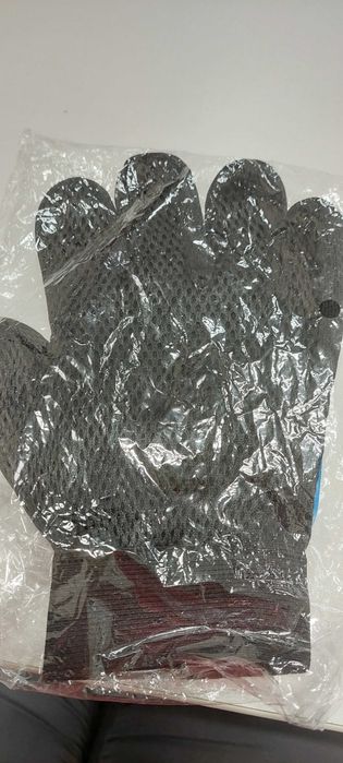 Luva para escovar gato