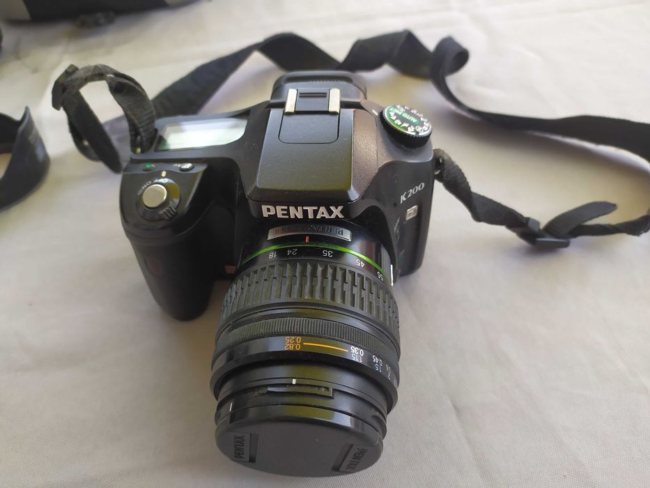 Maquina fotográfica PENTAX K200