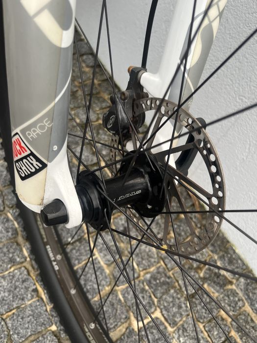 Bicicleta BTT Specialized