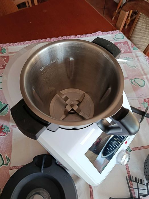 Robô de Cozinha Monsieur Cuisine