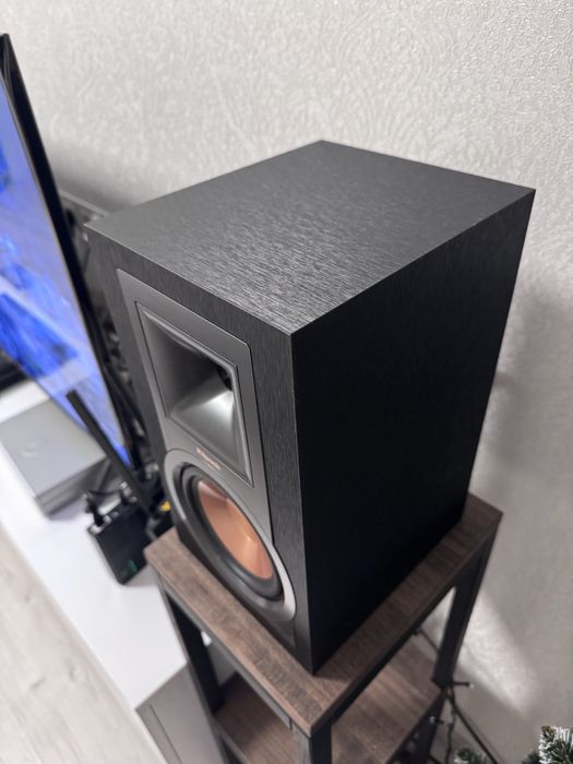 Продам активну акустику Klipsh R-15PM